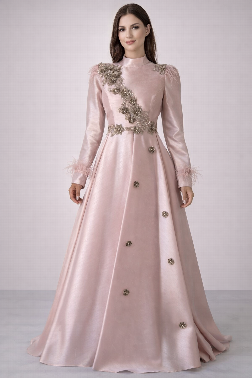 Elegan Tüy Detaylı Saten Tesettür Abiye Pudra