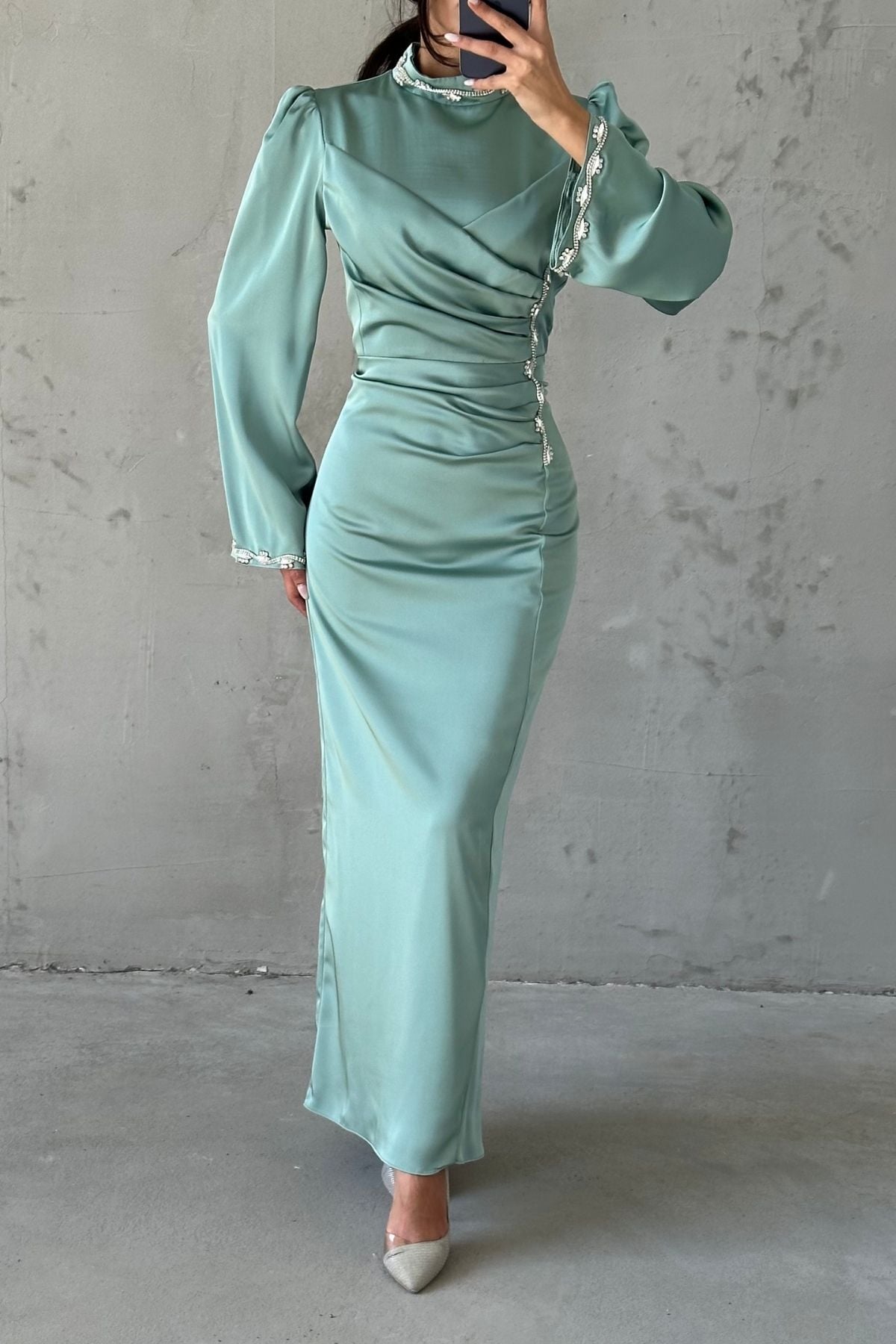 Eşsiz Drape Ve Taş Detaylı Saten Tesettür Abiye Mint Yeşili