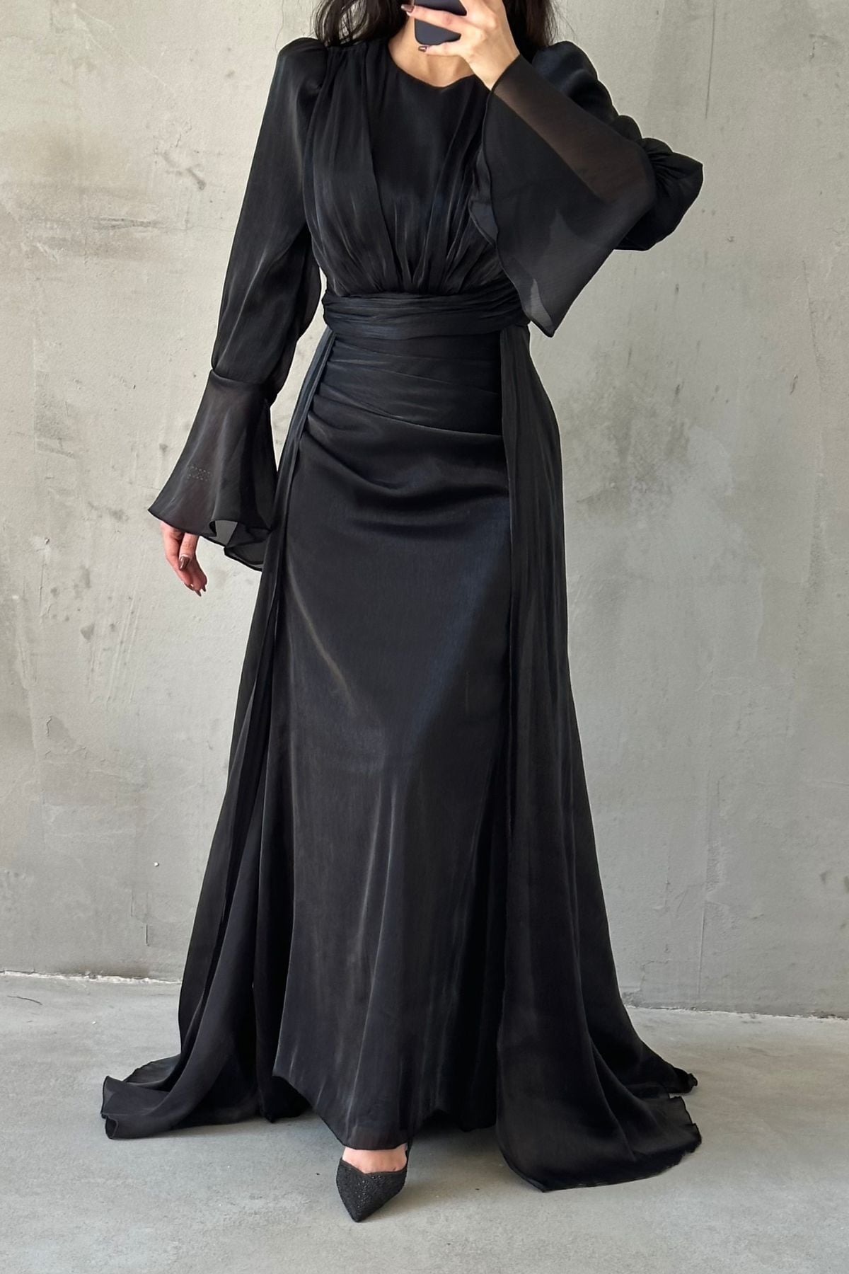 Drape Ve Pelerin Detaylı Janjan Tesettür Abiye Siyah
