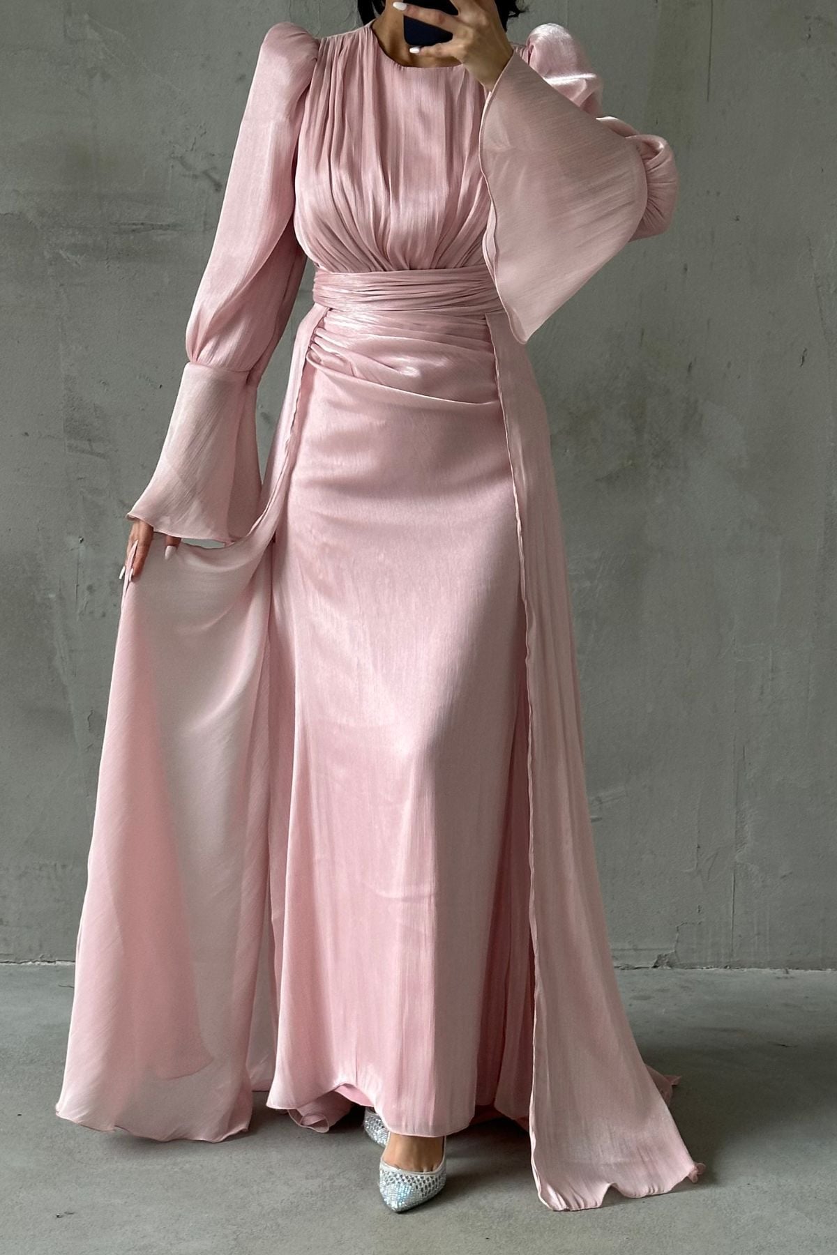 Drape Ve Pelerin Detaylı Janjan Tesettür Abiye Pudra